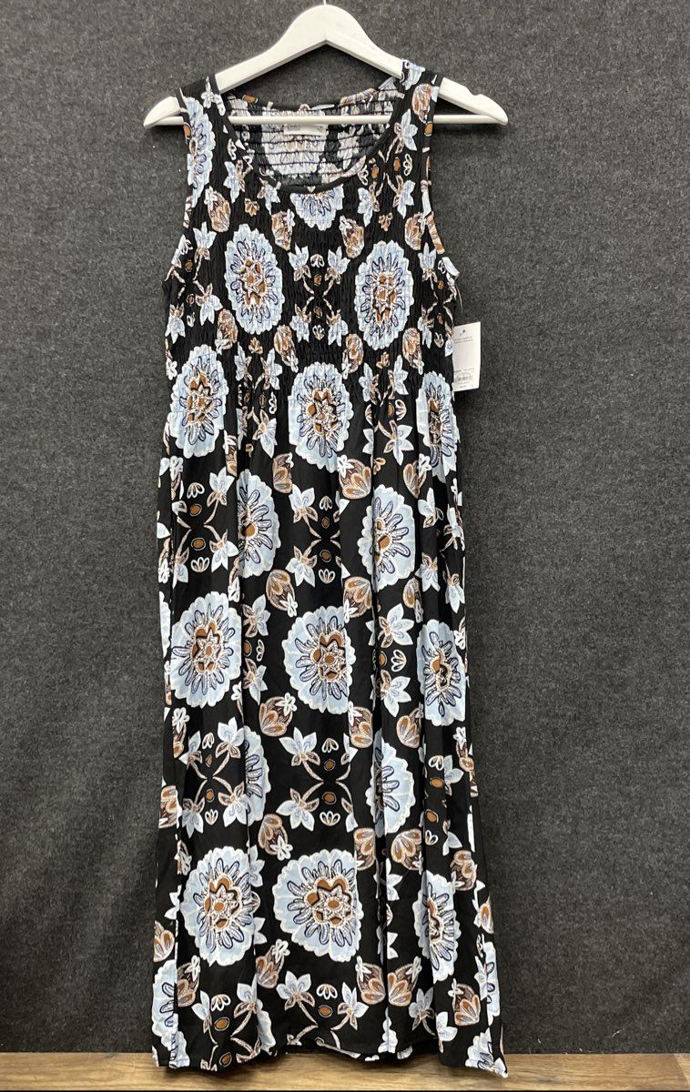 Croft & Barrow Women's Black Medallion Smocked Sleeveless Midi Dress Sz M NWT
