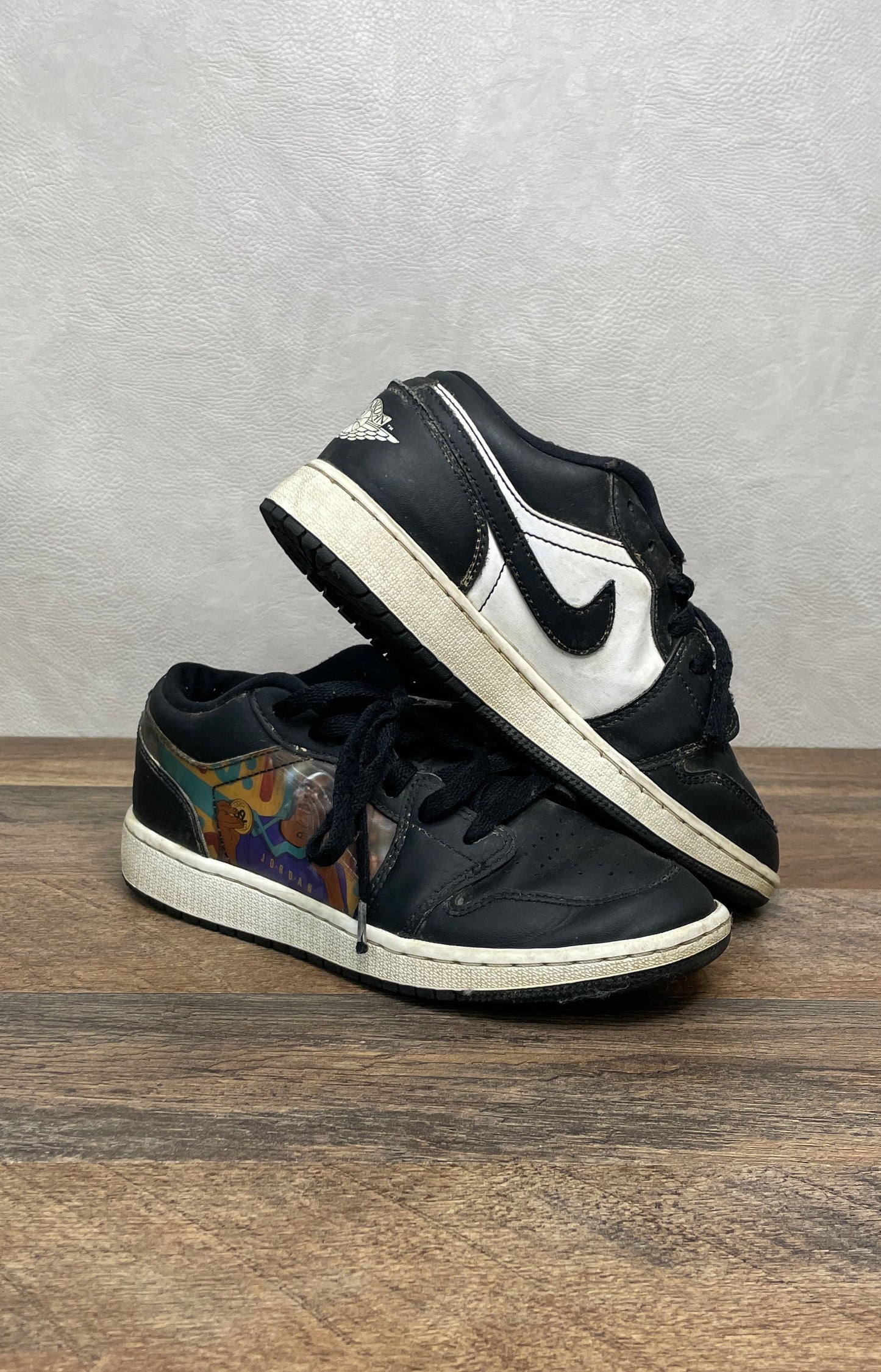 Nike Air Jordan 1 Low SE Sneaker School Graphic Black White Kids Size 4.5Y
