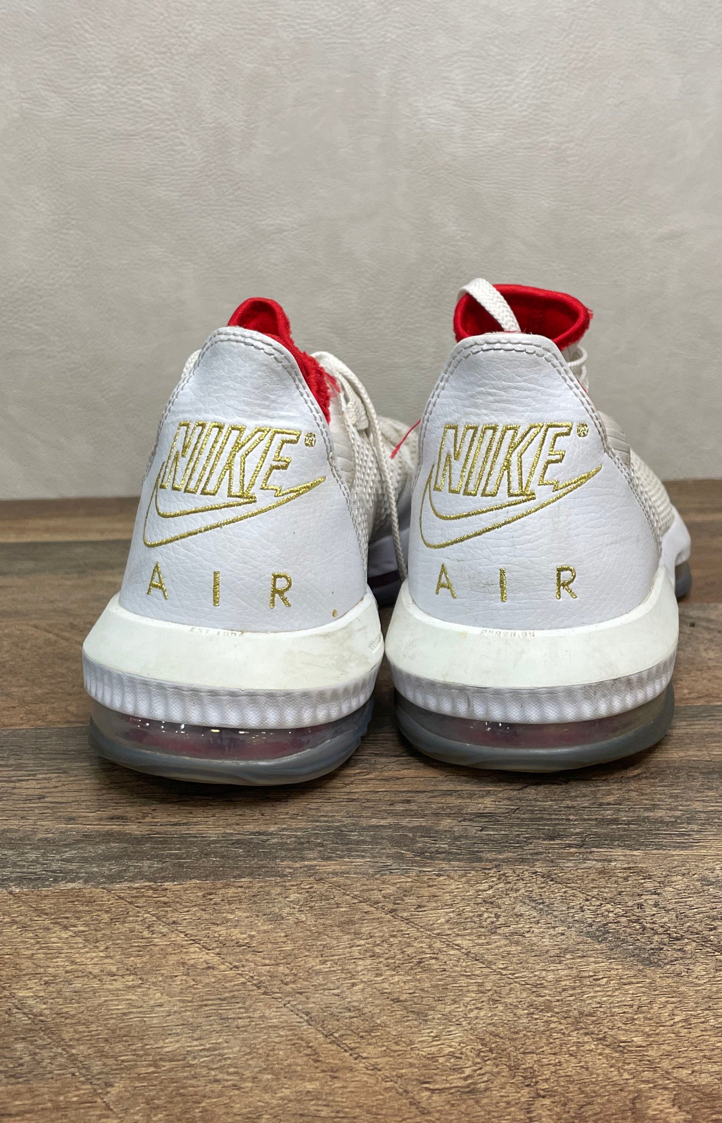 Nike LeBron 16 Low White University Red Basketball Sneakers Size 11.5