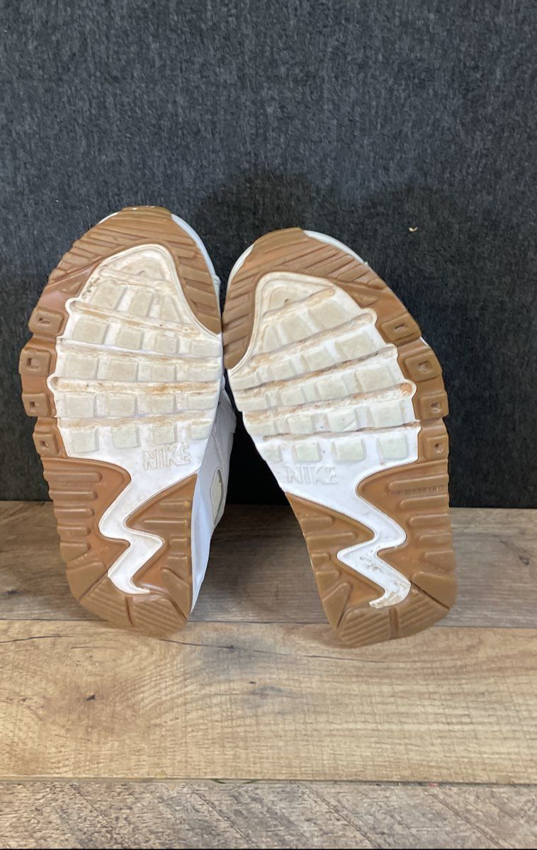 Nike Air Max 90 White Gum Leather Shoes Youth Size 6Y 897987-100