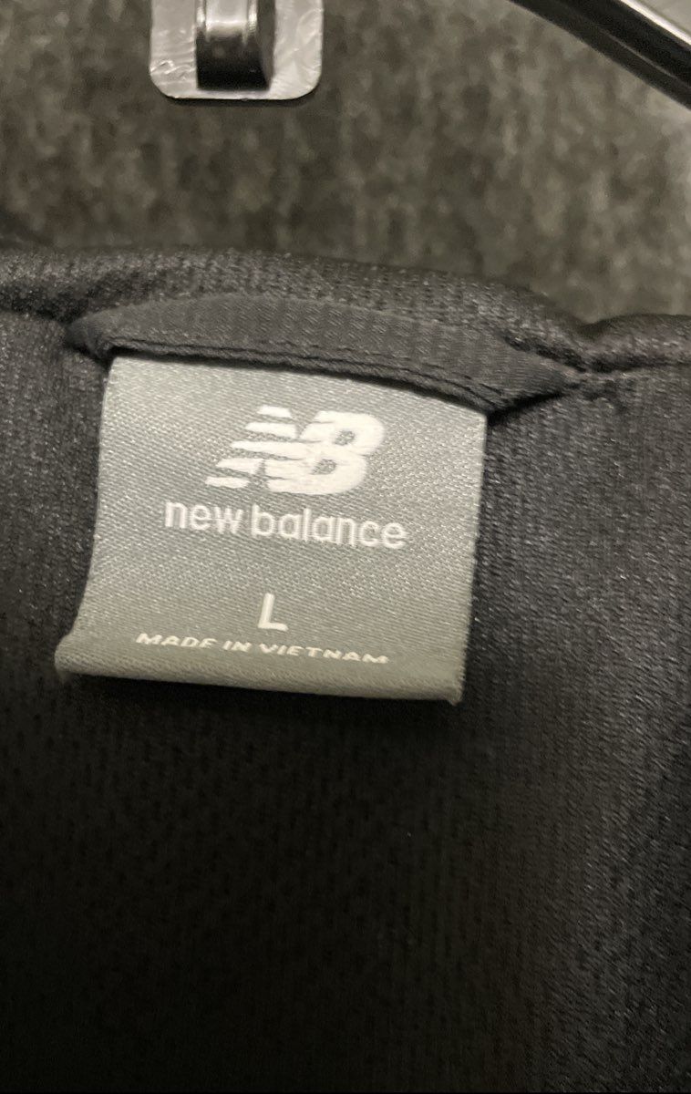 New Balance Men's Black Full Zip Hooded Windbreaker Jacket Mesh Lined Size L