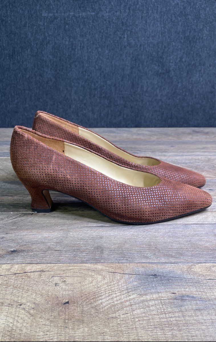 Vintage 80s Evan-Picone Brown Suede Textured Pointed Toe Pumps Heels Size 6