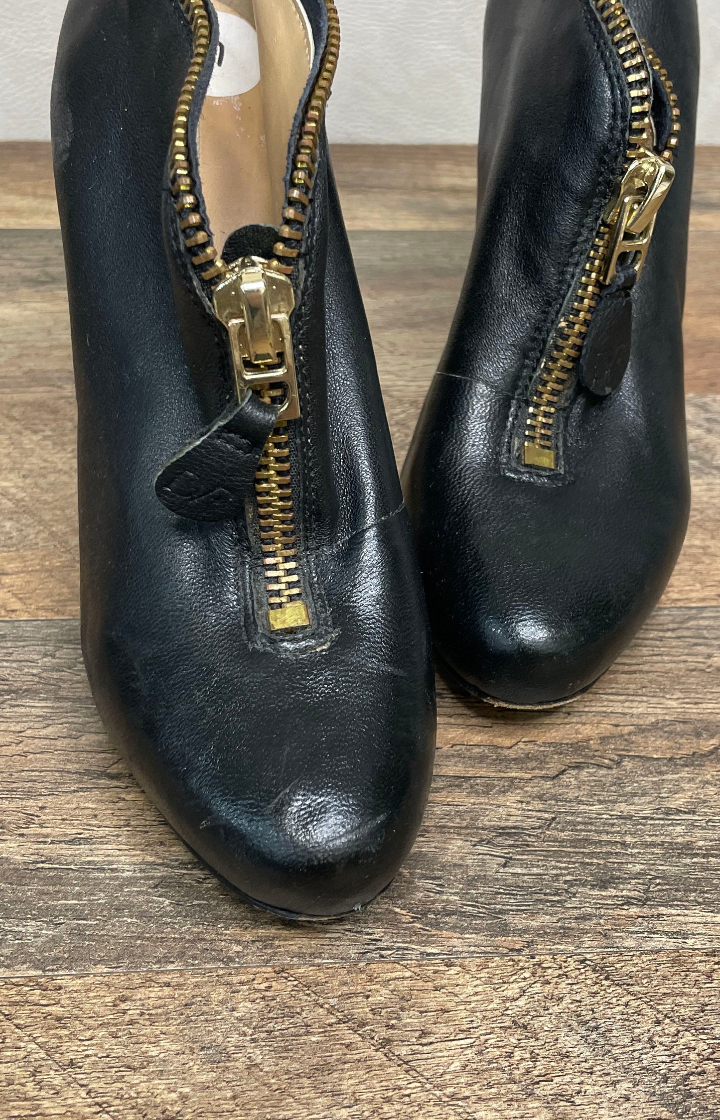 Diane Von Furstenberg Camilla Black Leather Zipper Ankle Booties Size 6.5
