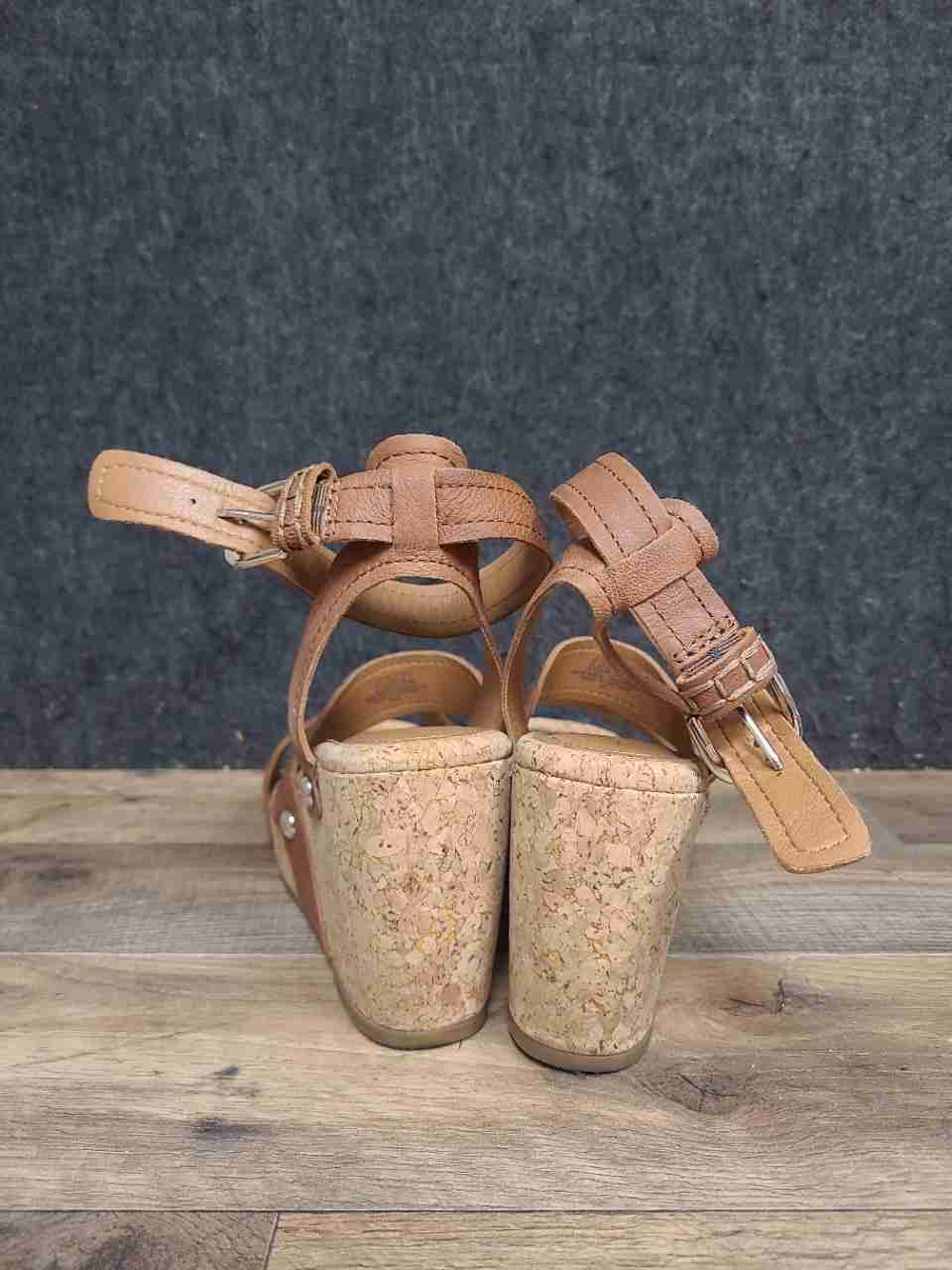 Lucky Brand Valintina Tan Leather Strappy Cork Wedge Sandals Women's Size 8.5