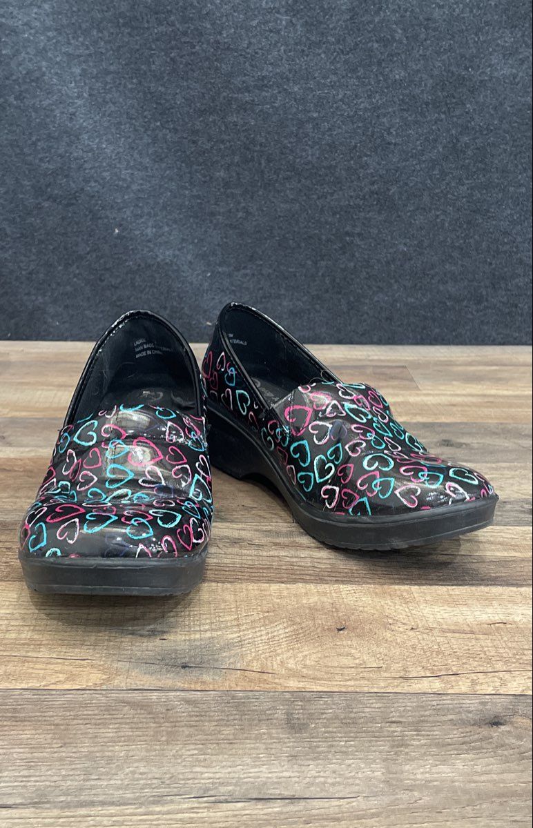 Easy Street Laurie Black Multi Heart Slip Resistant Work Clogs Womens Size 11M