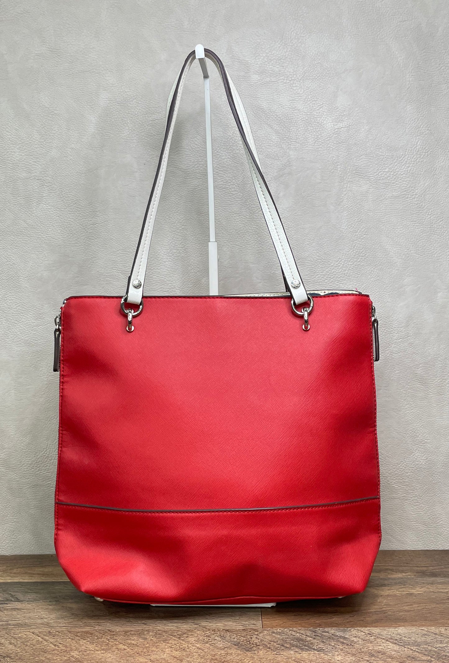 Dana Buchman Red Saffiano Textured Tote Bag White Straps Floral Lining Silver