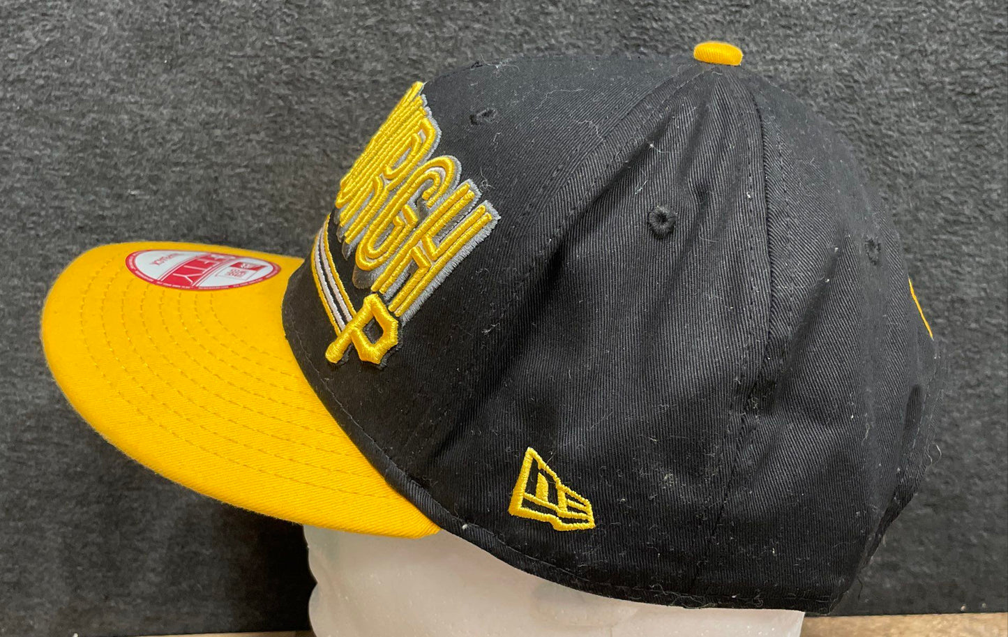 New Era Pittsburgh Pirates MLB Showtime 9FIFTY Snapback Hat Black Yellow NWT