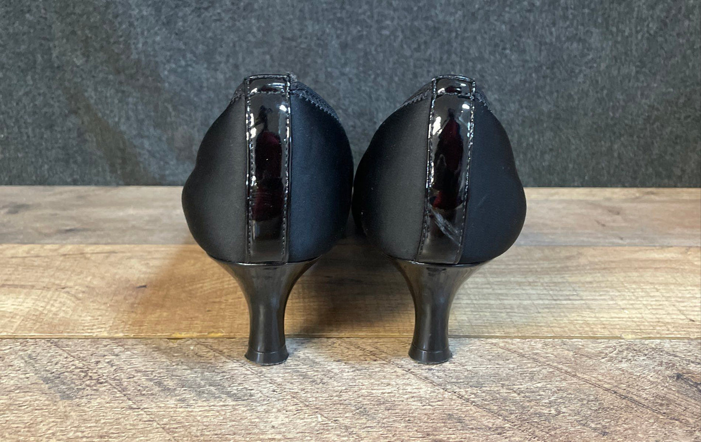 Rockport Total Motion Black Textile Pointed Toe Kitten Heel Pumps Size 7.5