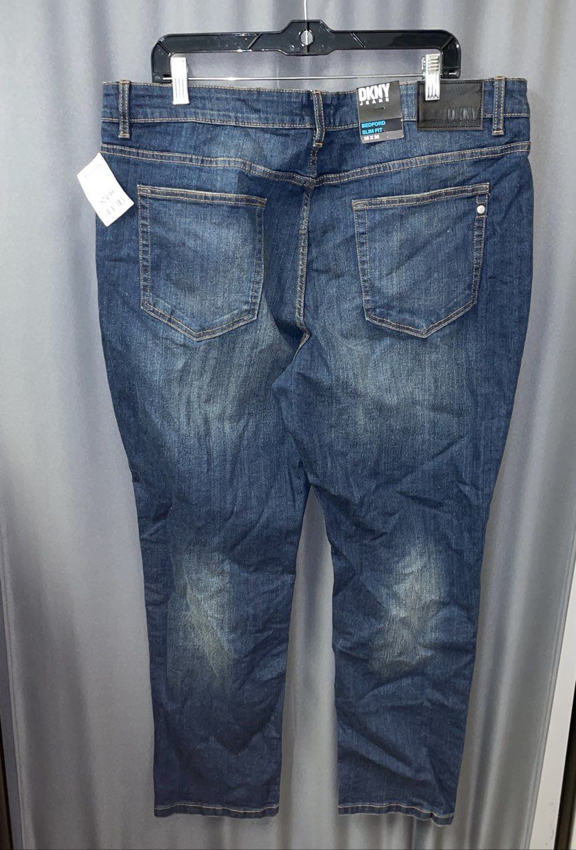 NWT DKNY Jeans Men's Bedford Slim Fit Blue Denim Jeans Size 38x30