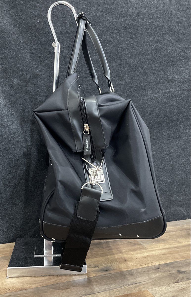 Calvin Klein Black Leather Large Duffle Travel Bag Weekender Trolley Sleeve