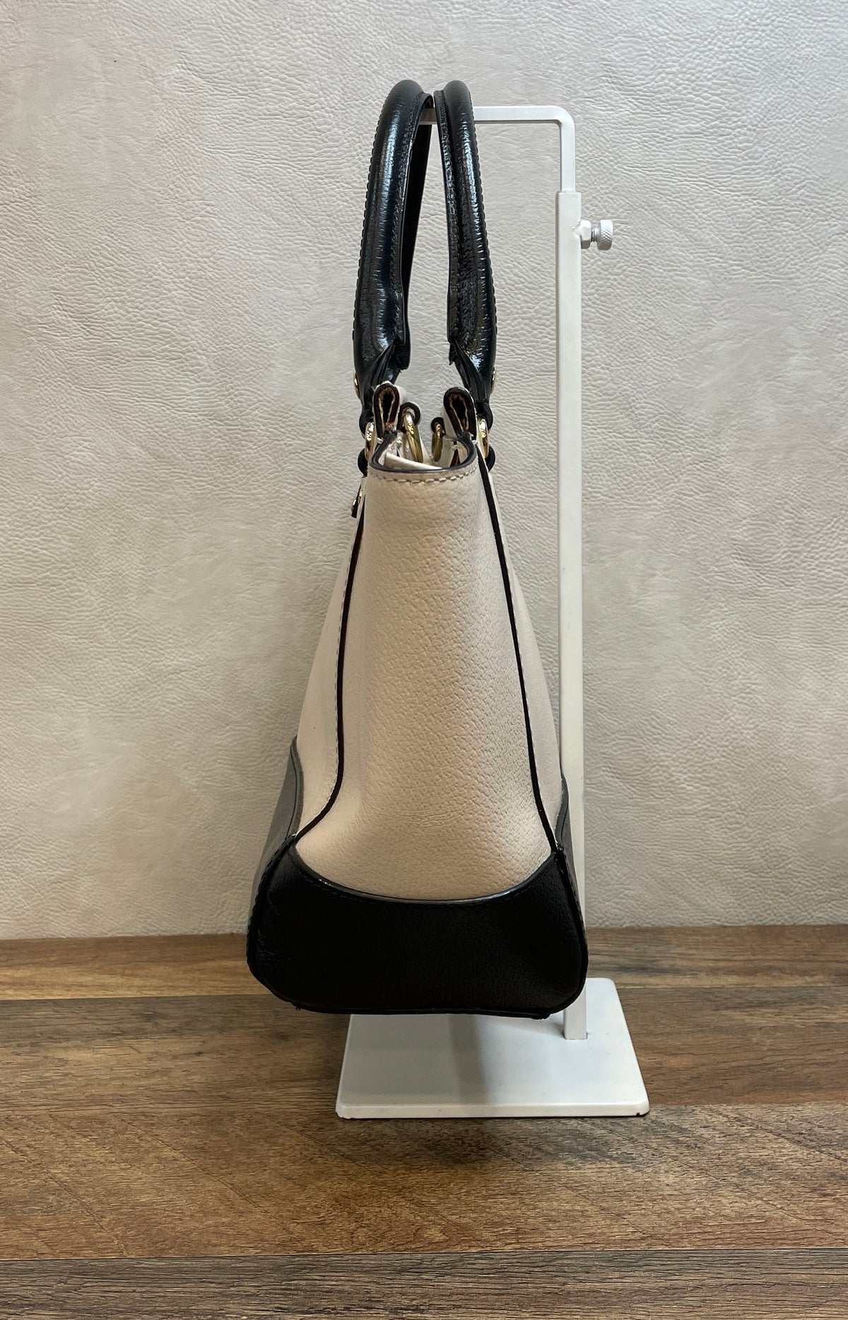 Kate Spade Cream Black Pebbled Leather Satchel Handbag Two Tone Gold Hardware