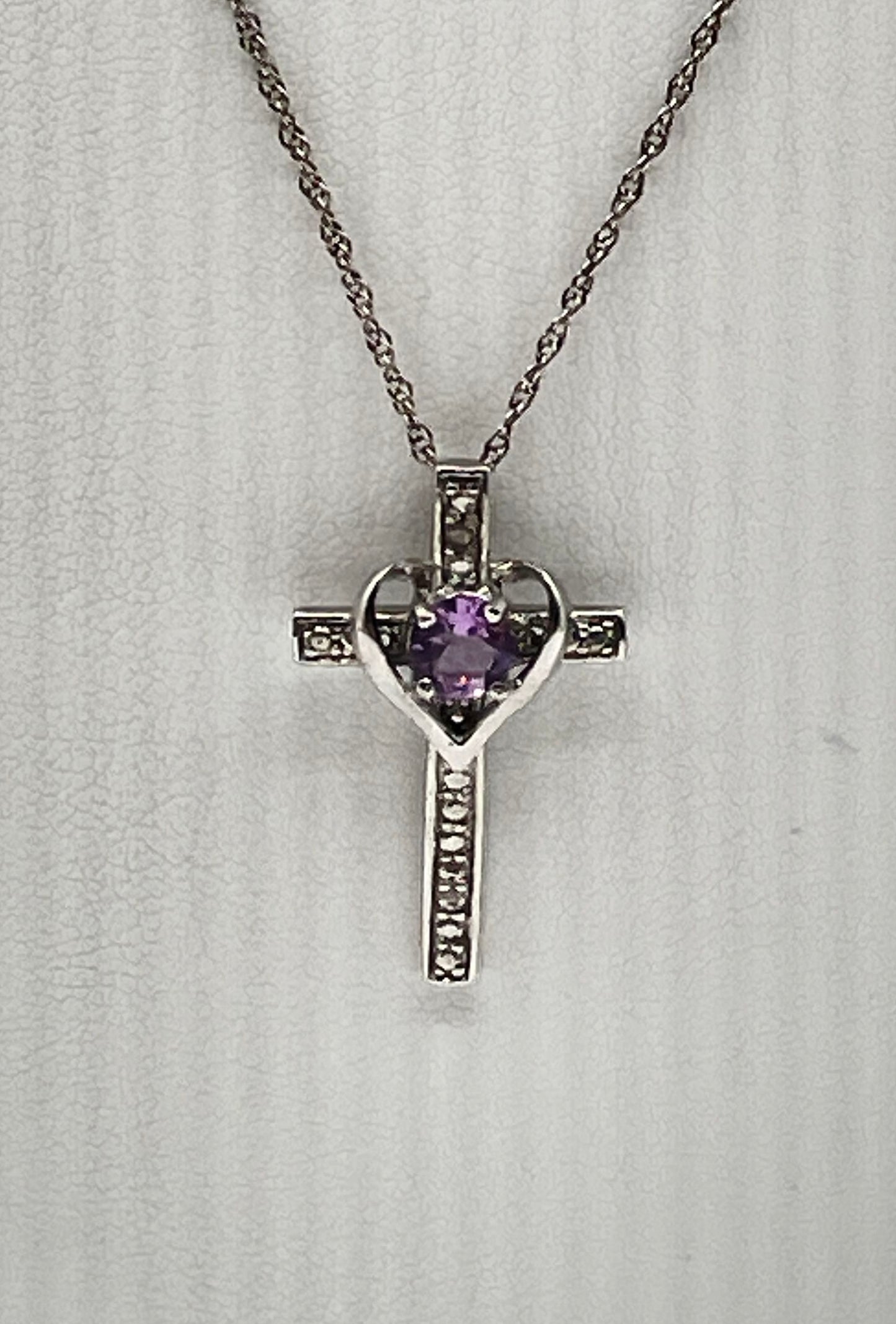 925 Sterling Silver Amethyst Cross Pendant Necklace 3g