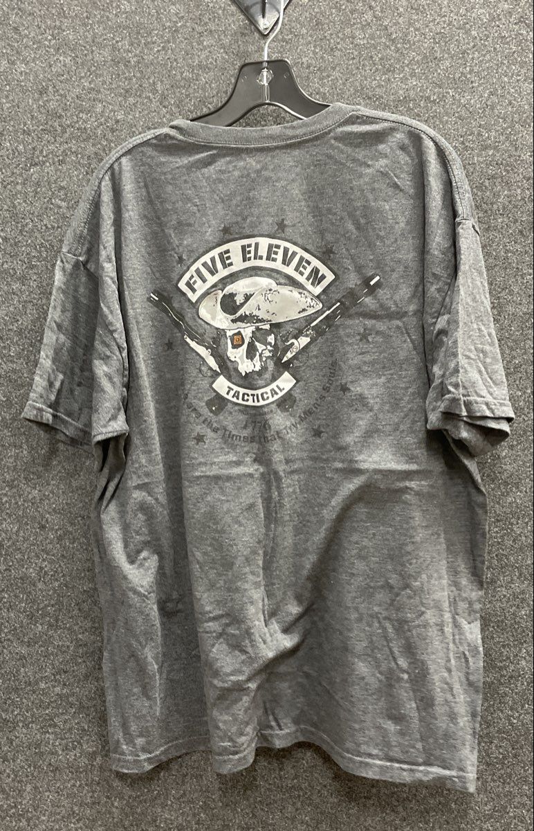 5.11 Tactical Men's Gray Skull Tricorn Hat 1776 Graphic T-shirt Size XL
