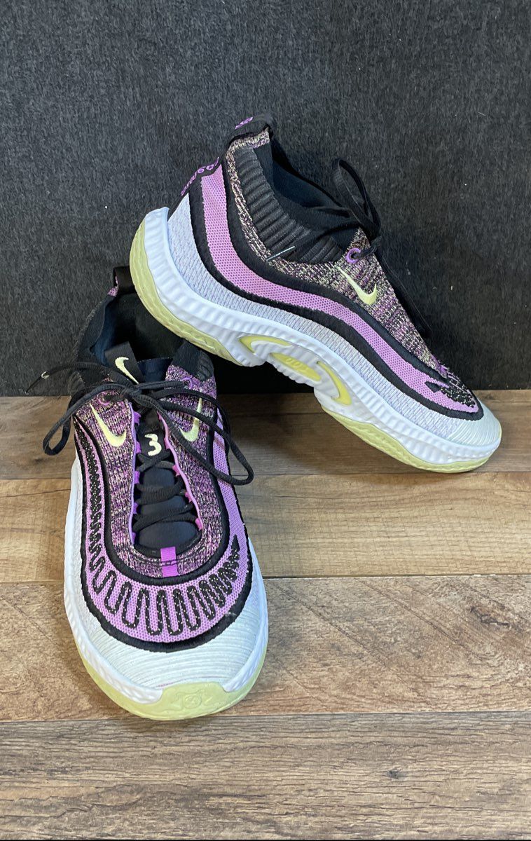 Nike Cosmic Unity 3 Fuschia Lemon Twist Basketball Shoes Size 11