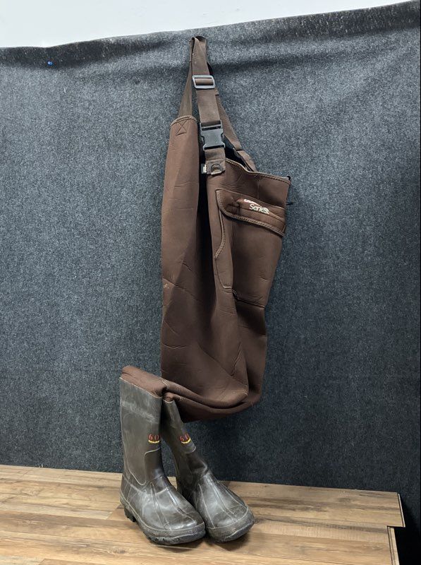 Guide Series Neoprene Chest Waders Size 8 Brown 600 Thinsulate Ultra Boots