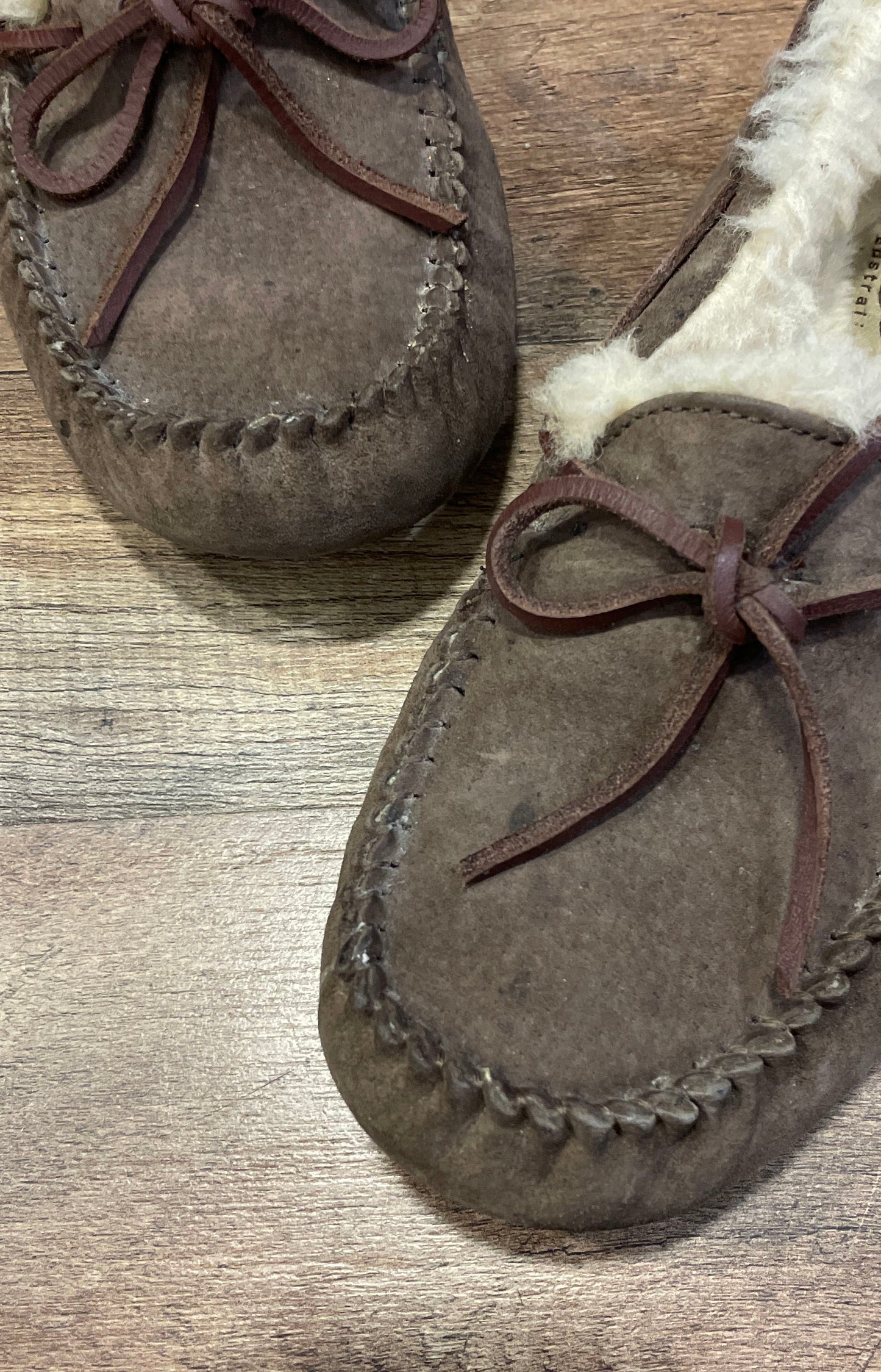 Ugg Dakota Espresso Brown Suede Moccasin Slippers Women's Size 7