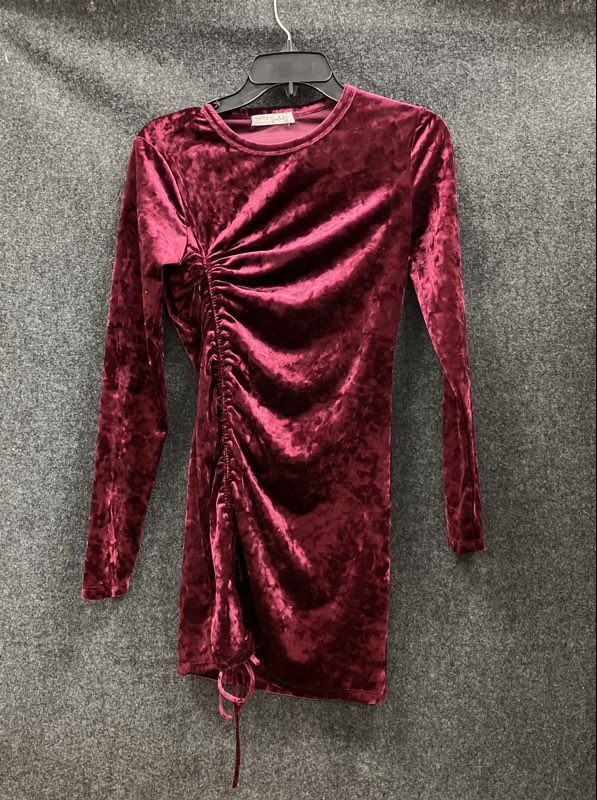 Live To Be Spoiled Women's Burgundy Crushed Velvet Ruched Bodycon Dress Sz S