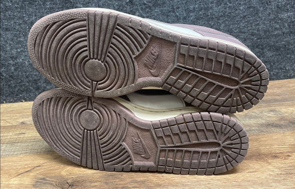 Nike Dunk Low GS Taupe Grey Summit White Sneakers Size 6.5Y