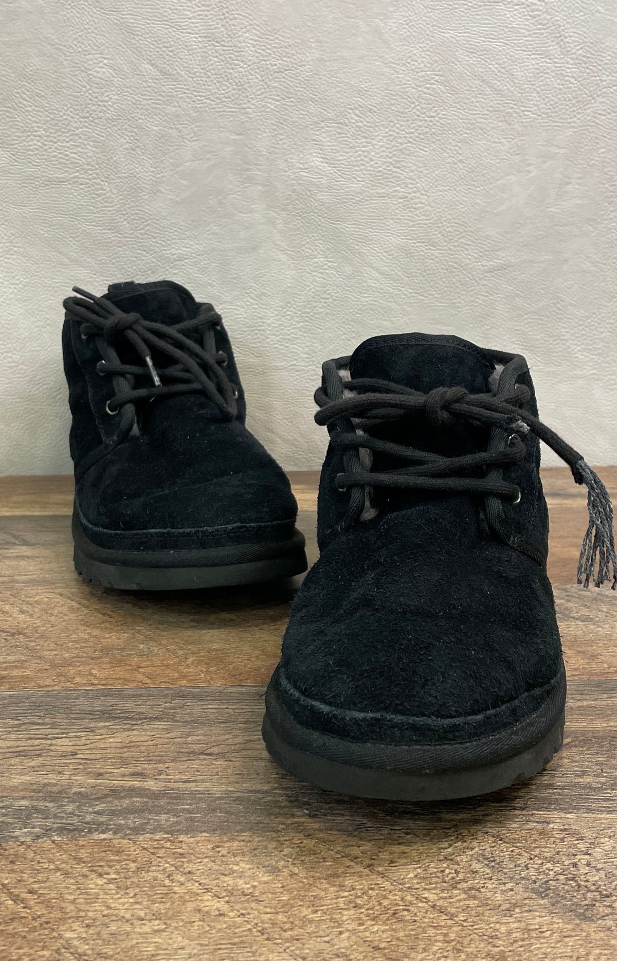 UGG Neumel Black Suede Lace-Up Chukka Boots Men's Size 9