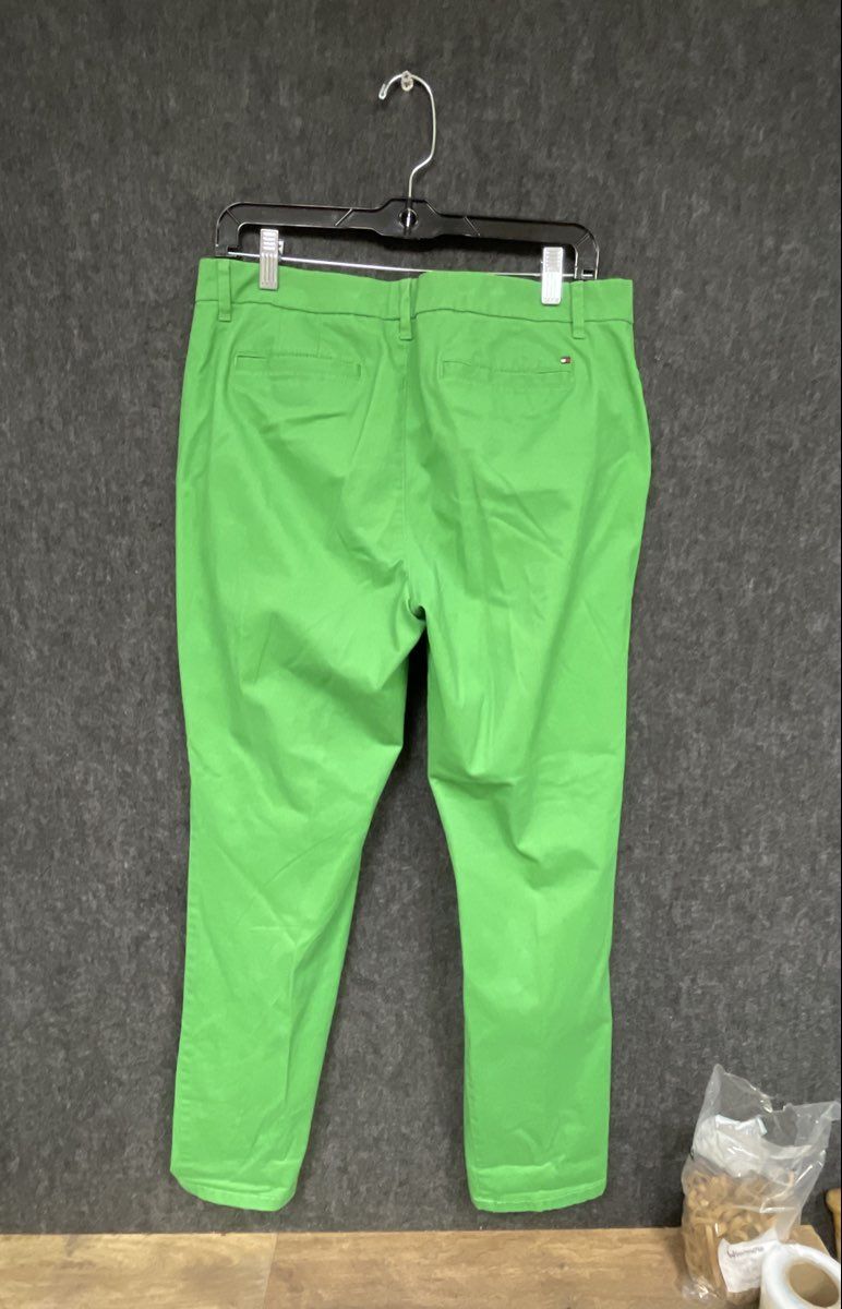 Tommy Hilfiger Women's Green Straight Leg Chino Pants Size 10