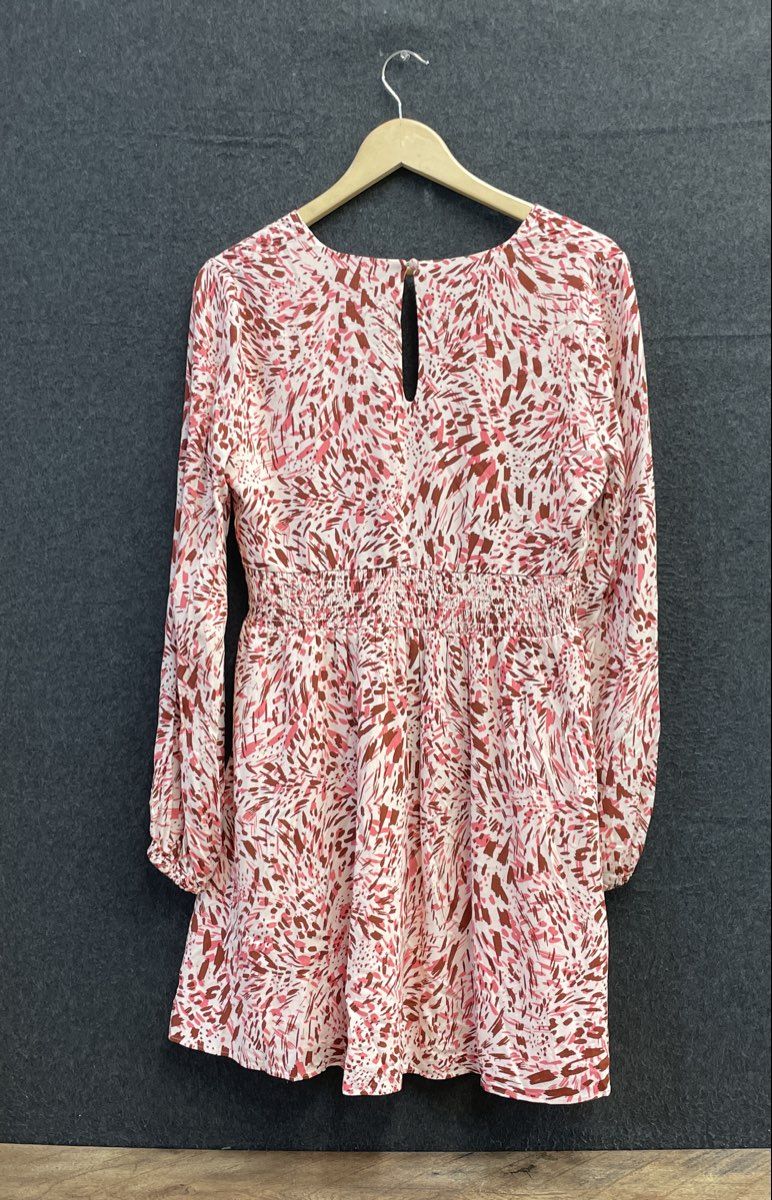Bar III Women's Pink Abstract Print Long Sleeve V-Neck Smocked Mini Dress Sz M