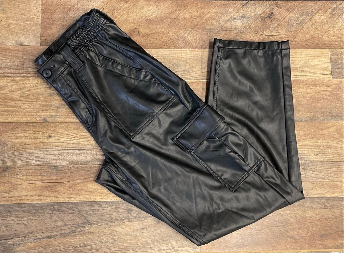American Eagle Women's Black Vegan Leather Cargo Pants Straight Leg Sz 10