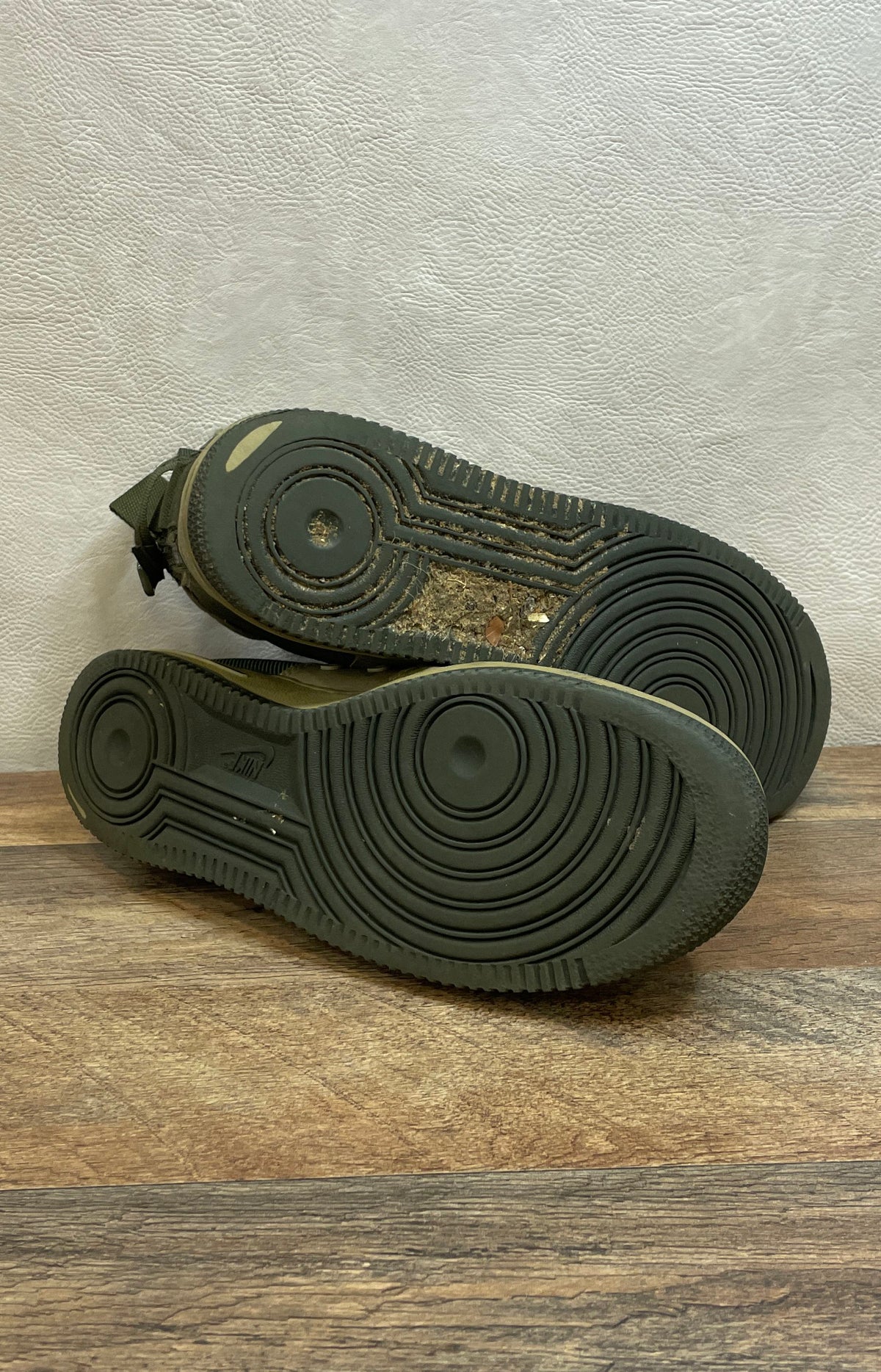 Nike SF Air Force 1 Mid Olive Green Cargo Khaki Sneakers Men's Size 10