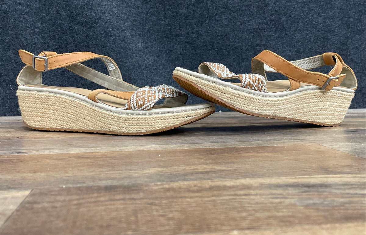 Eddie Bauer Tan Brown Woven Espadrille Wedge Sandals Women's Size 9