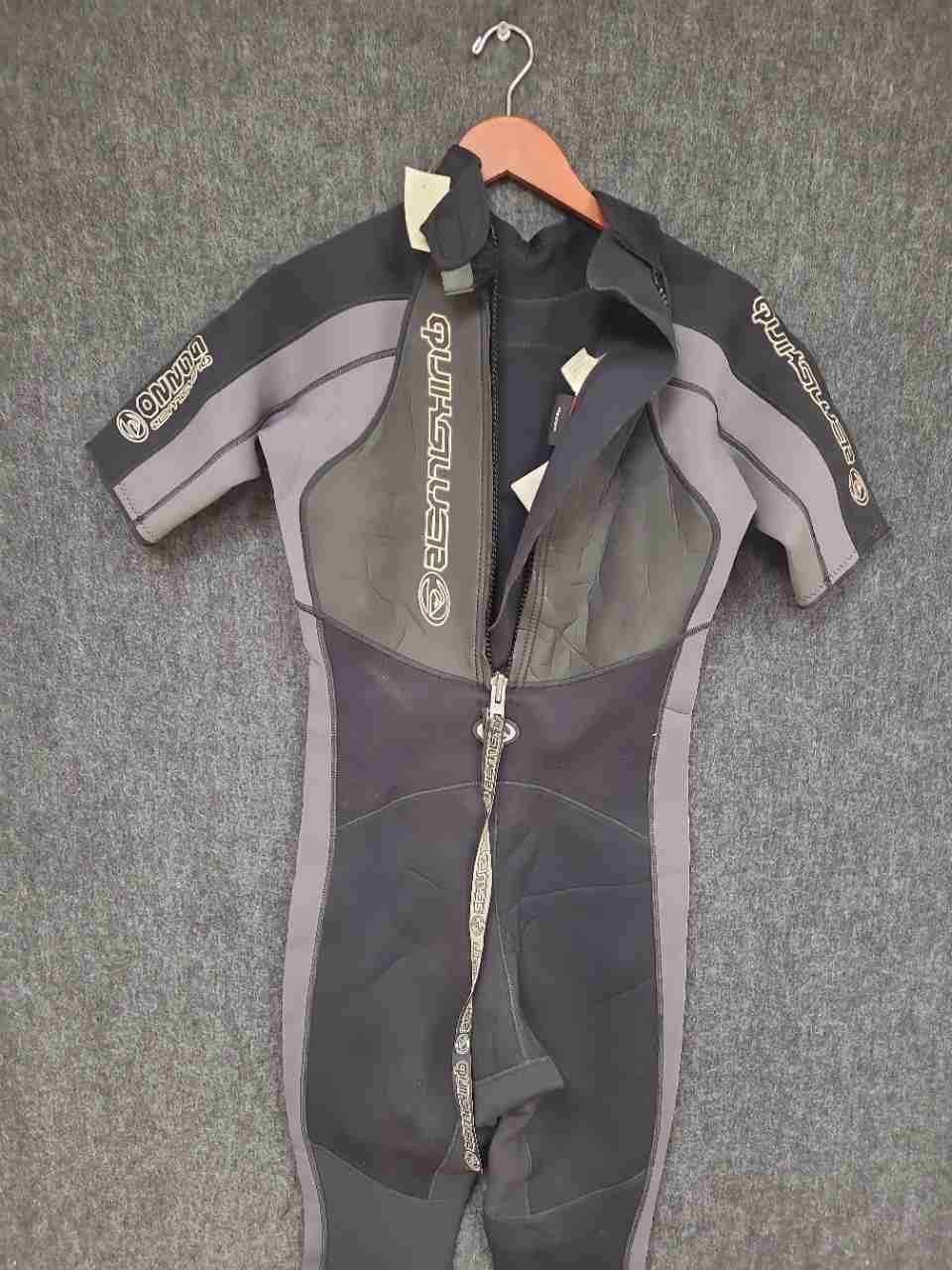 Quiksilver Men's Wetsuit Black Gray Short Sleeve Full Suit Sz M