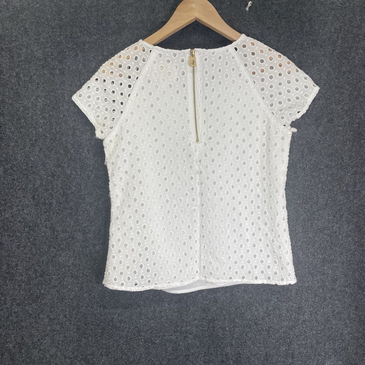 Sail to Sable Women's White Eyelet Short Sleeve Back Zip Cotton Blouse Sz S