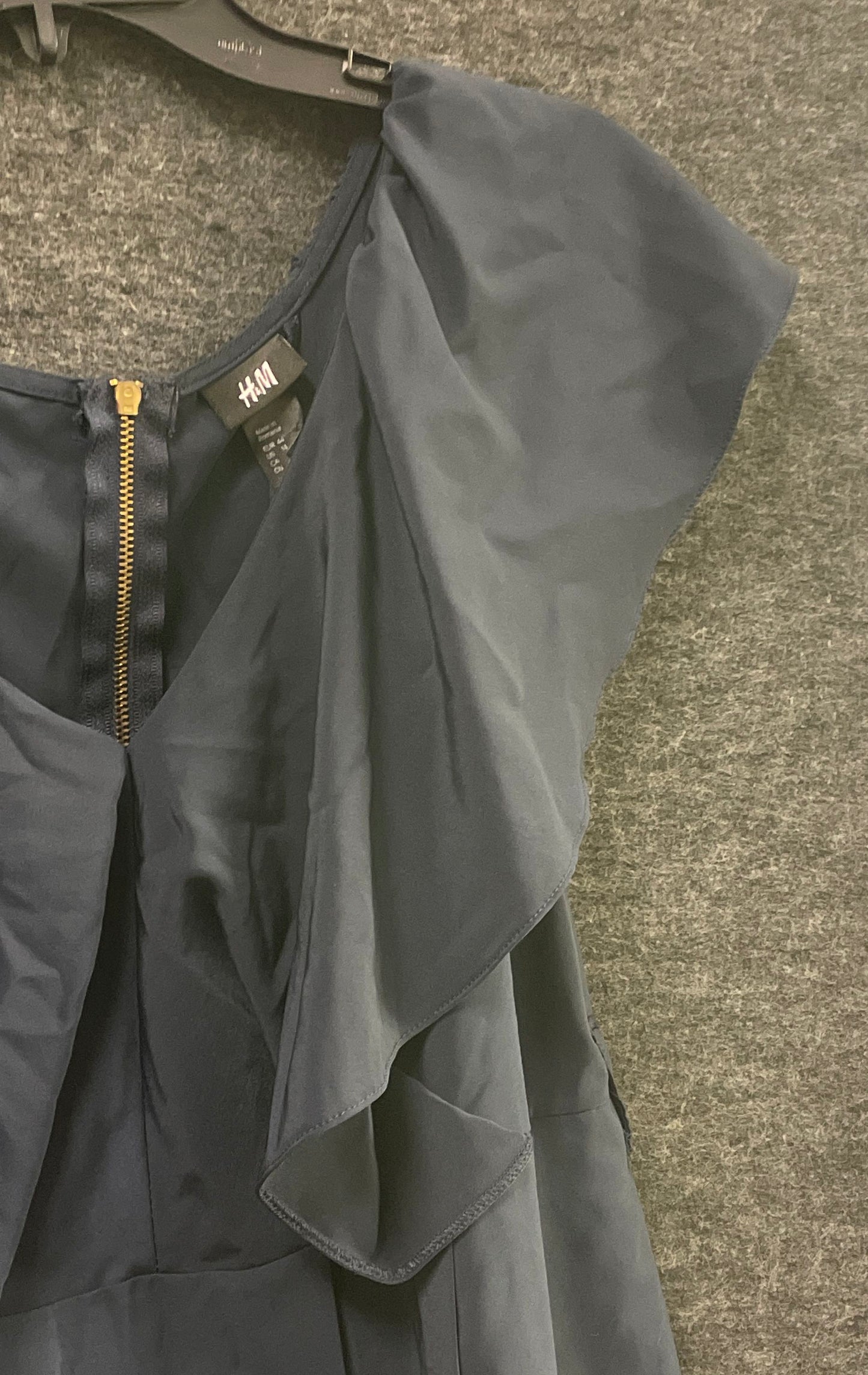 H&M Women's Dark Blue Off Shoulder Ruffle Dress Exposed Gold Zip Sz 14