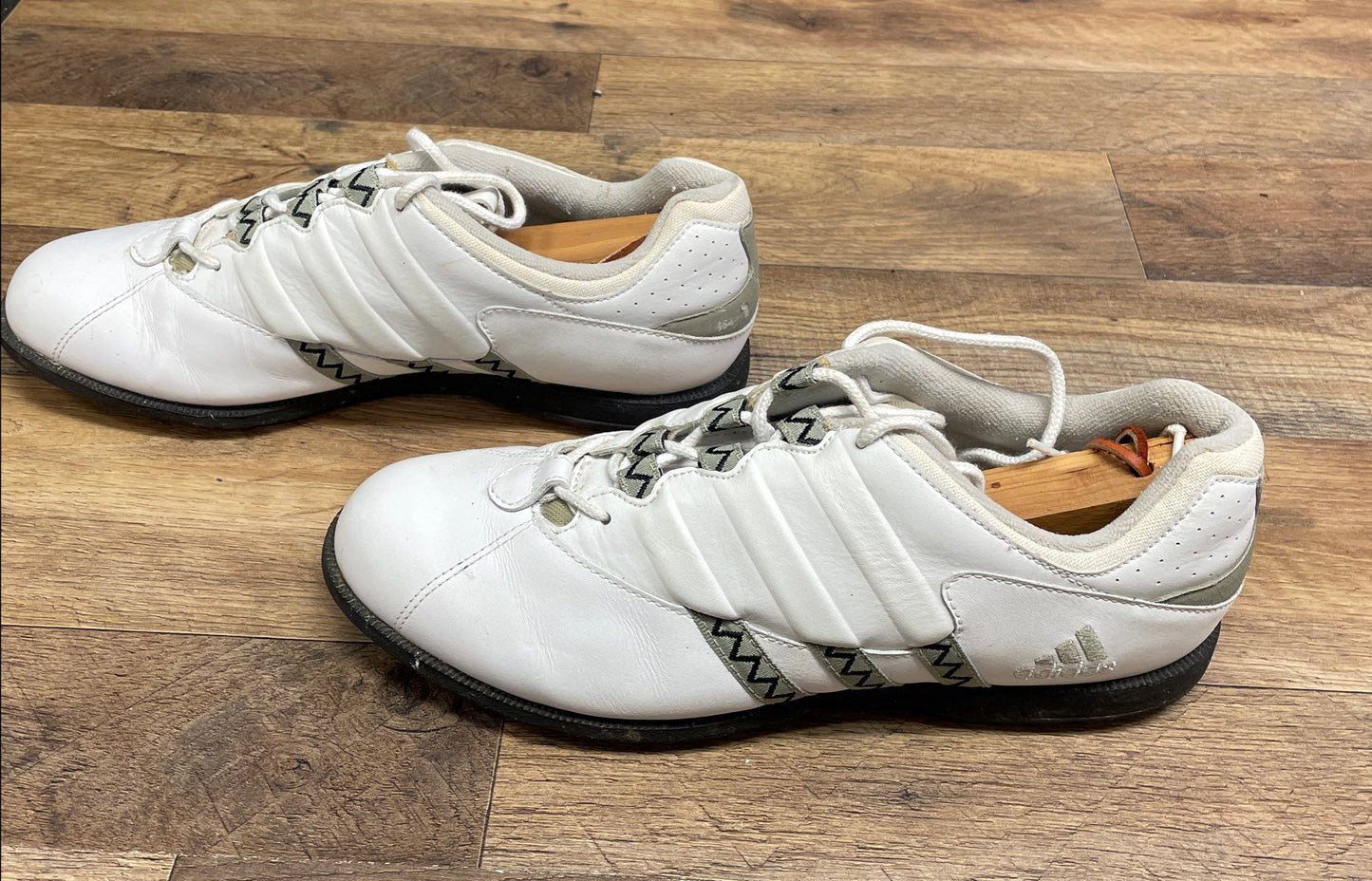 Vintage 1998 Adidas 075312 White Gold Spiked Leather Golf Shoes Men's Size 9.5