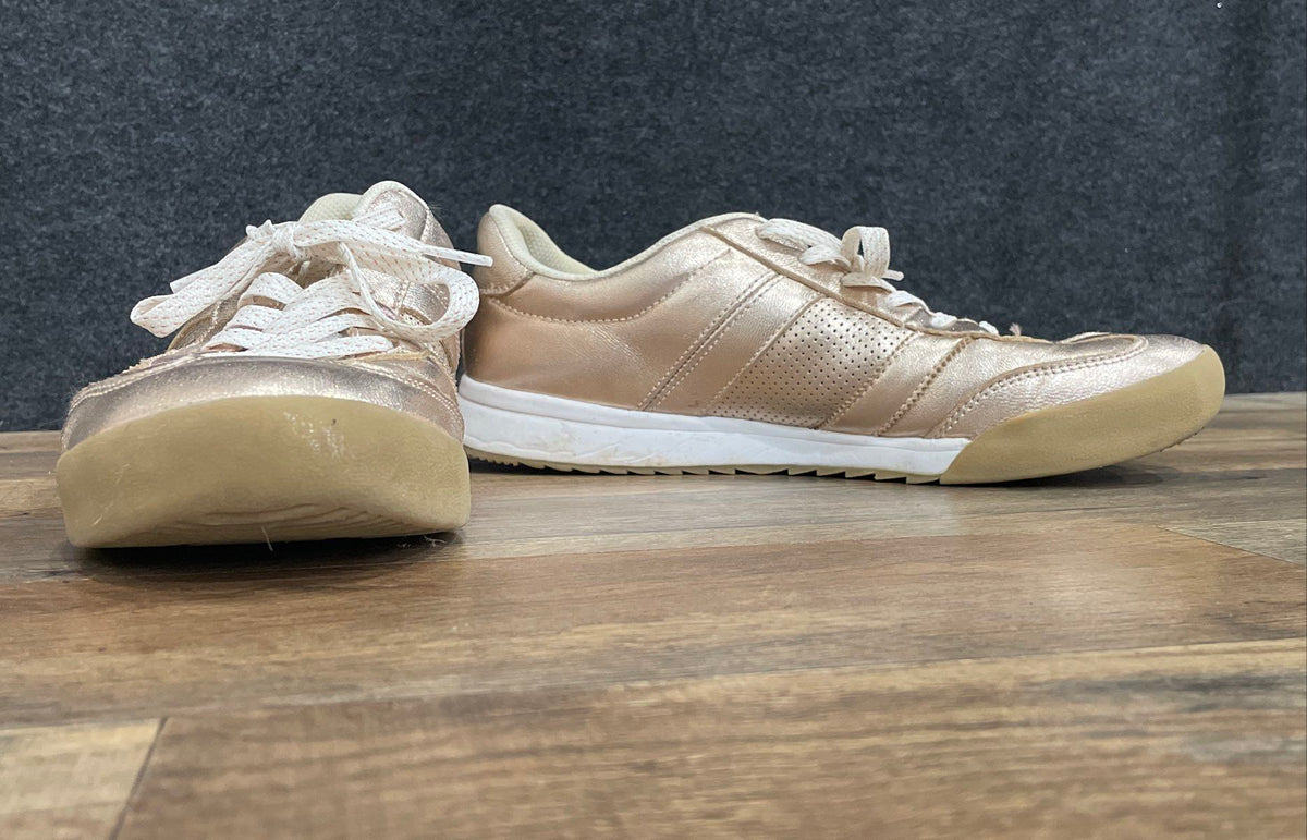 Skechers Rose Gold Metallic Low Top Sneaker Women's Size 10