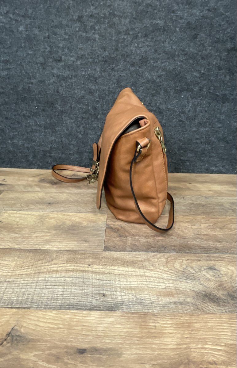 Browning Tan Brown Buckmark Logo Faux Leather Crossbody Messenger Flap Bag