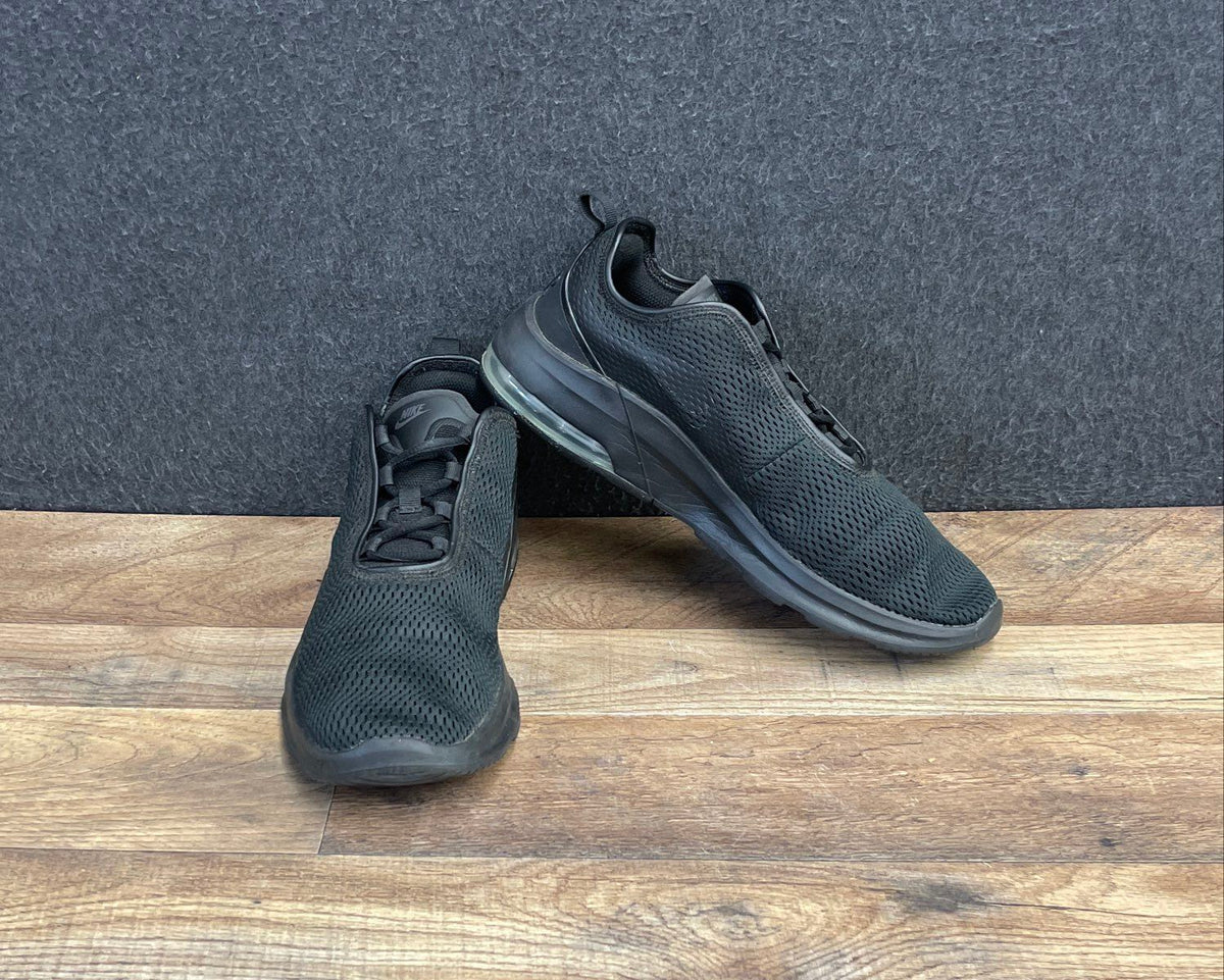 Nike Air Max Motion 2 Triple Black Men's Running Shoes Size 9.5