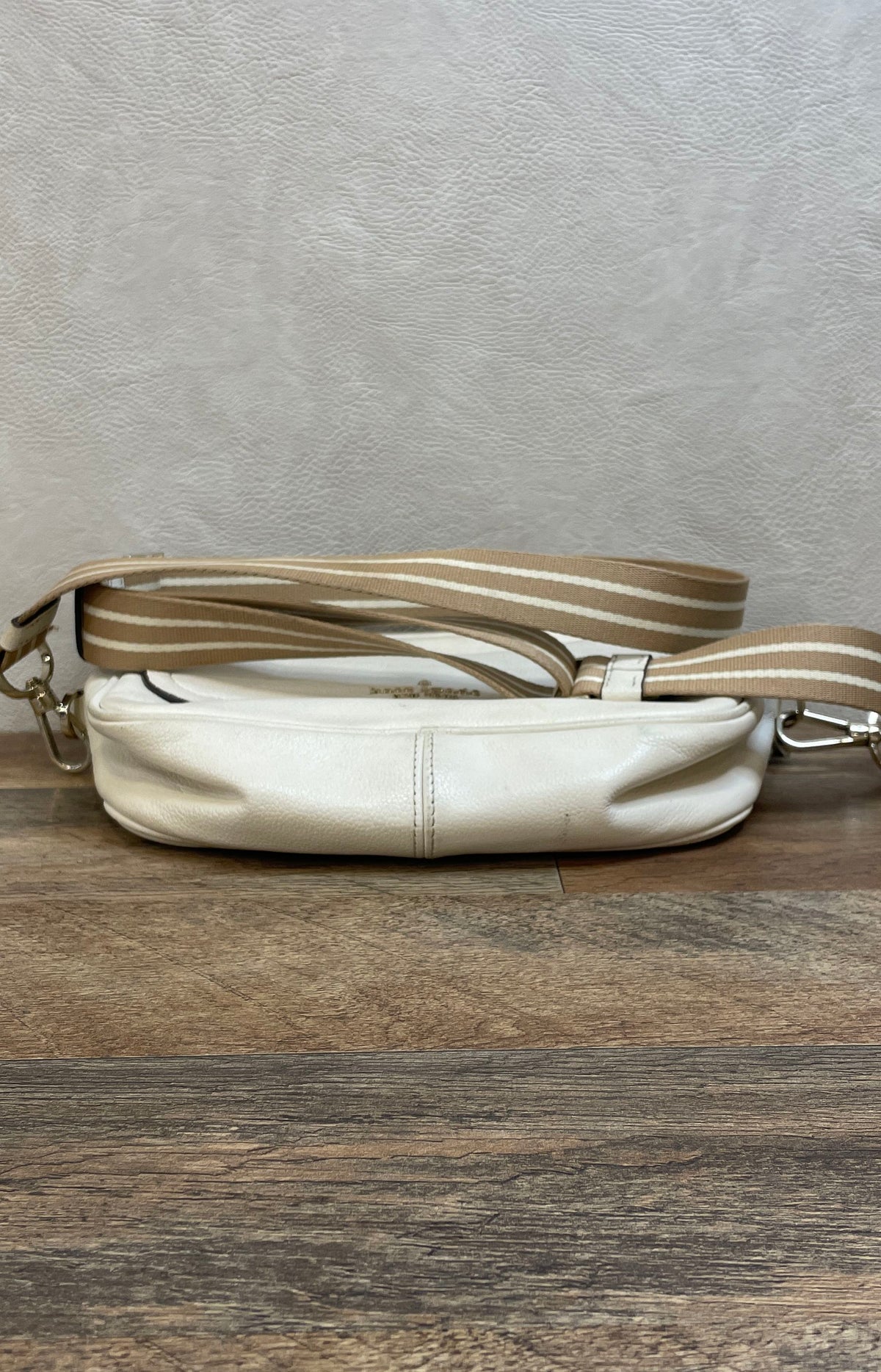 Kate Spade White Leather Crossbody Camera Bag Webbed Strap Gold Hardware