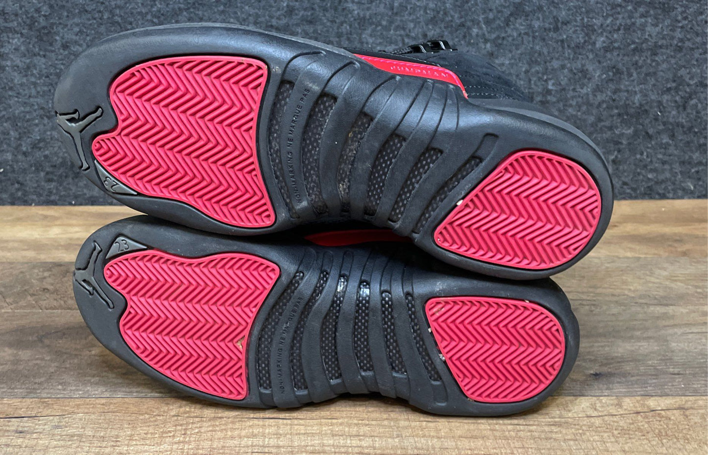 Air Jordan 12 Retro Deadly Pink Black Girls GS Sneakers Size 6.5Y