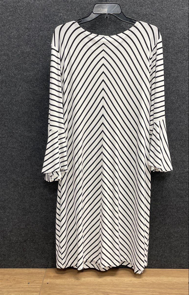Chico's Women's Black White Striped Chevron Bell Sleeve Dress Size 4 (20/22)