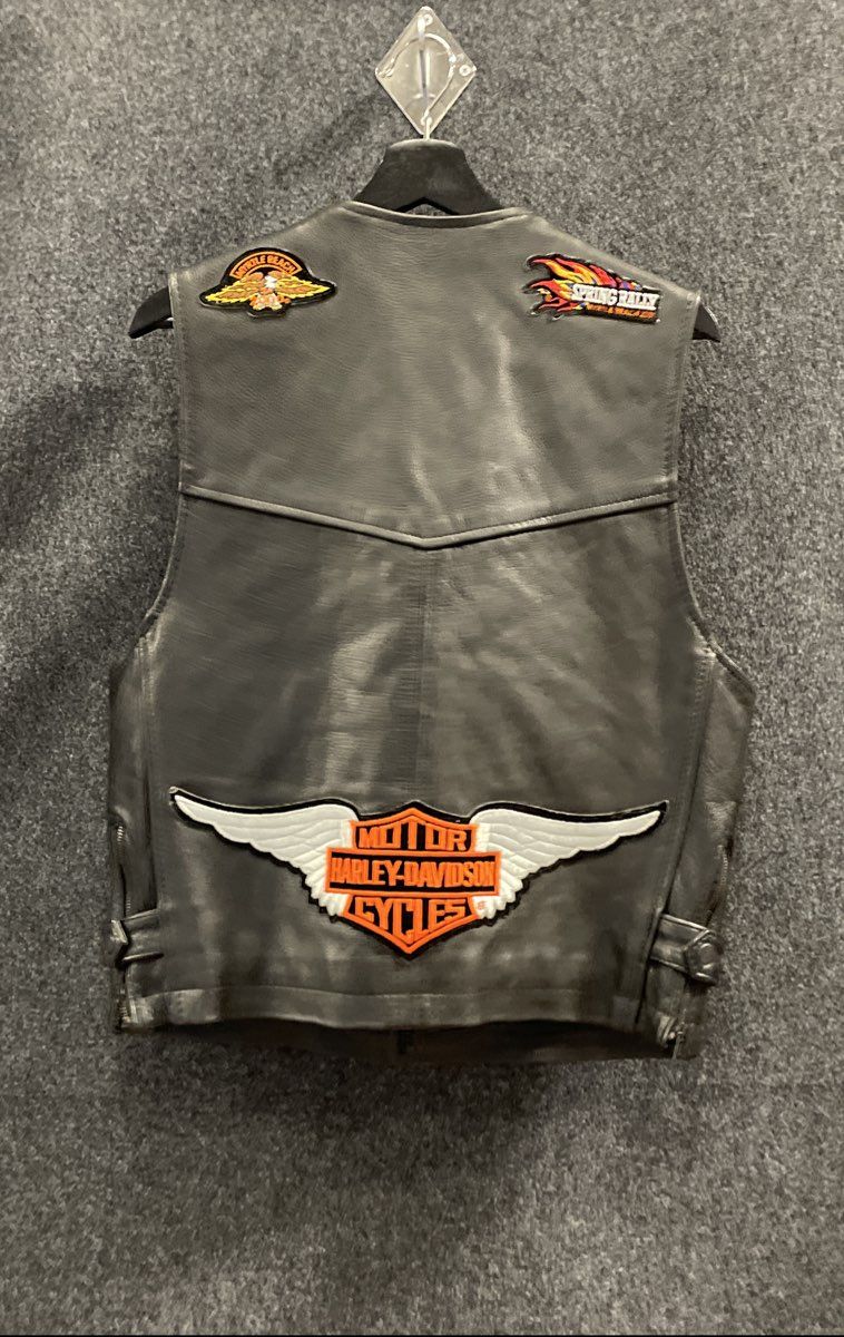 Unik Ultra Men's Black Leather Vest Dragon Patches Sz M