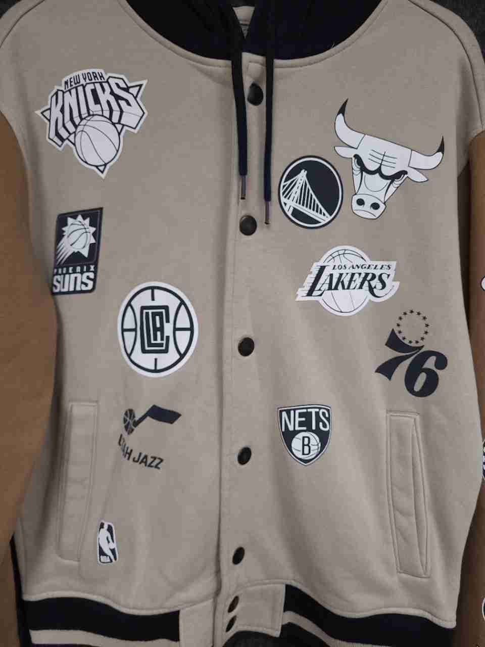 Hollister Men's Basketball Multi Logo Varsity Hooded Jacket Tan Brown Sz S