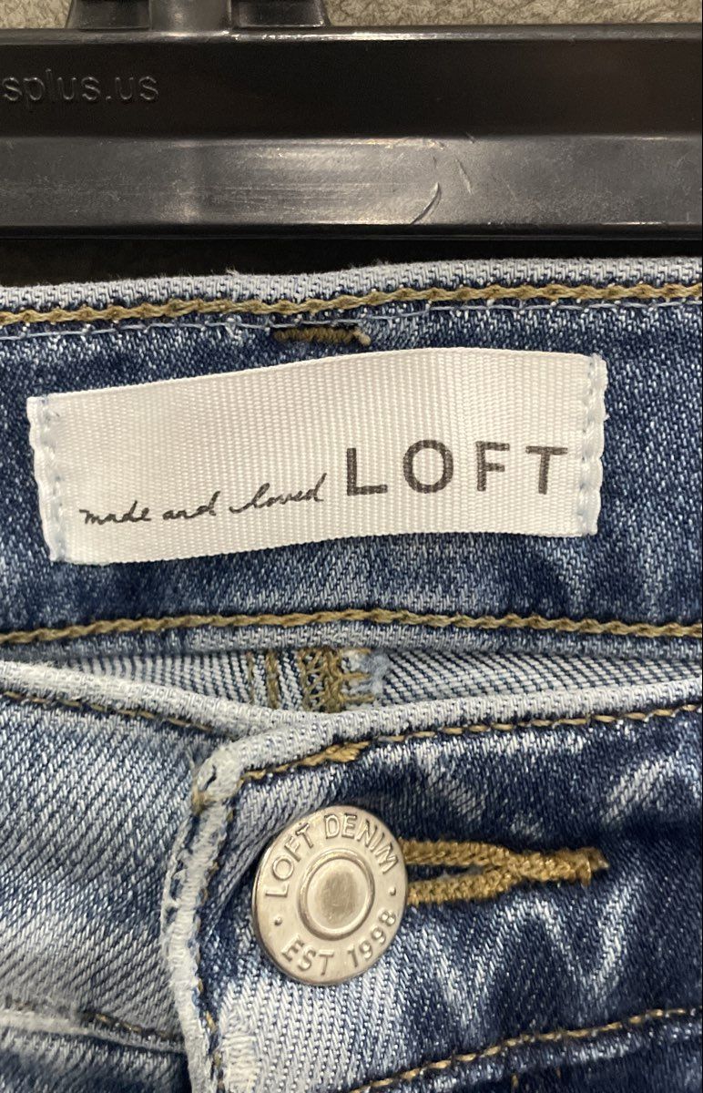 LOFT Women's Blue The Skinny High Rise Distressed Raw Hem Denim Jeans Sz 29 8