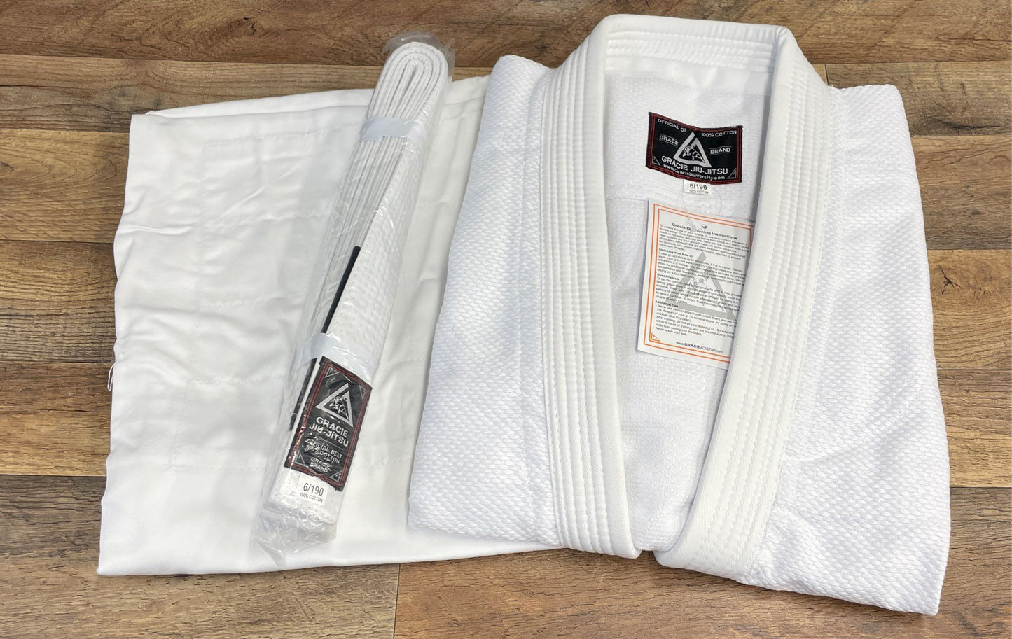 Gracie Jiu-Jitsu White Classic BJJ GI Uniform Jacket Pants 3 Belts NWT Sz 6/190