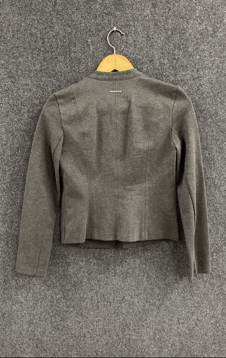 Armani Exchange Women's Gray Collarless Single Button Cropped Blazer Jacket Sz M