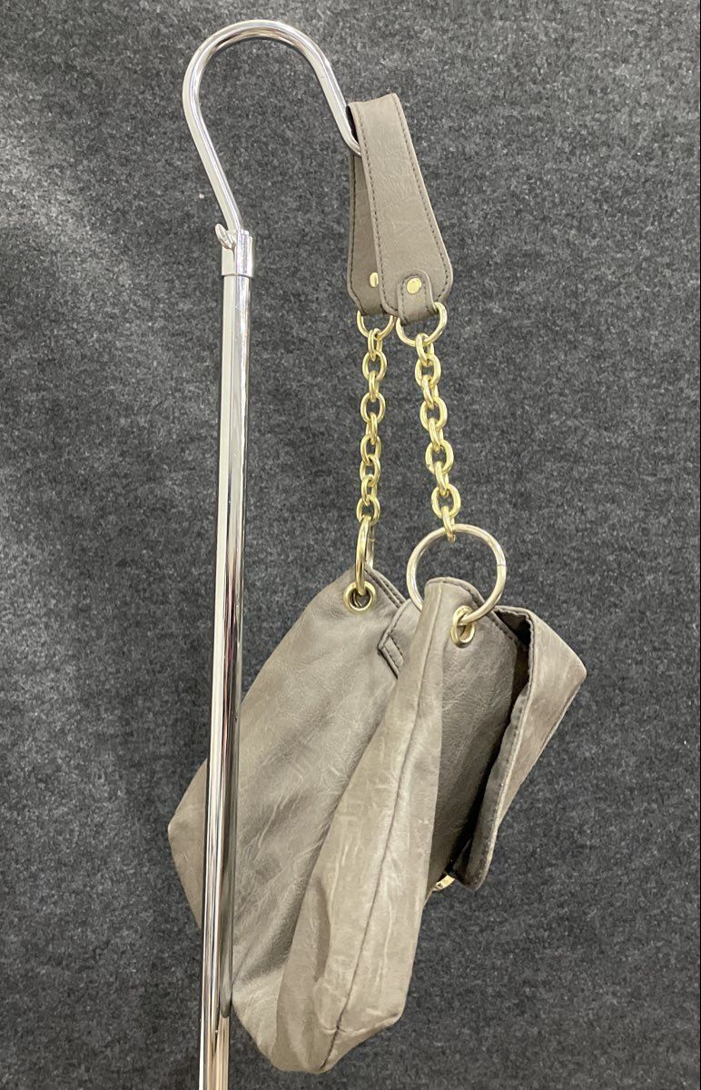 mark. Grey Leather Shoulder Bag Gold Tone Chain Strap Hobo Purse