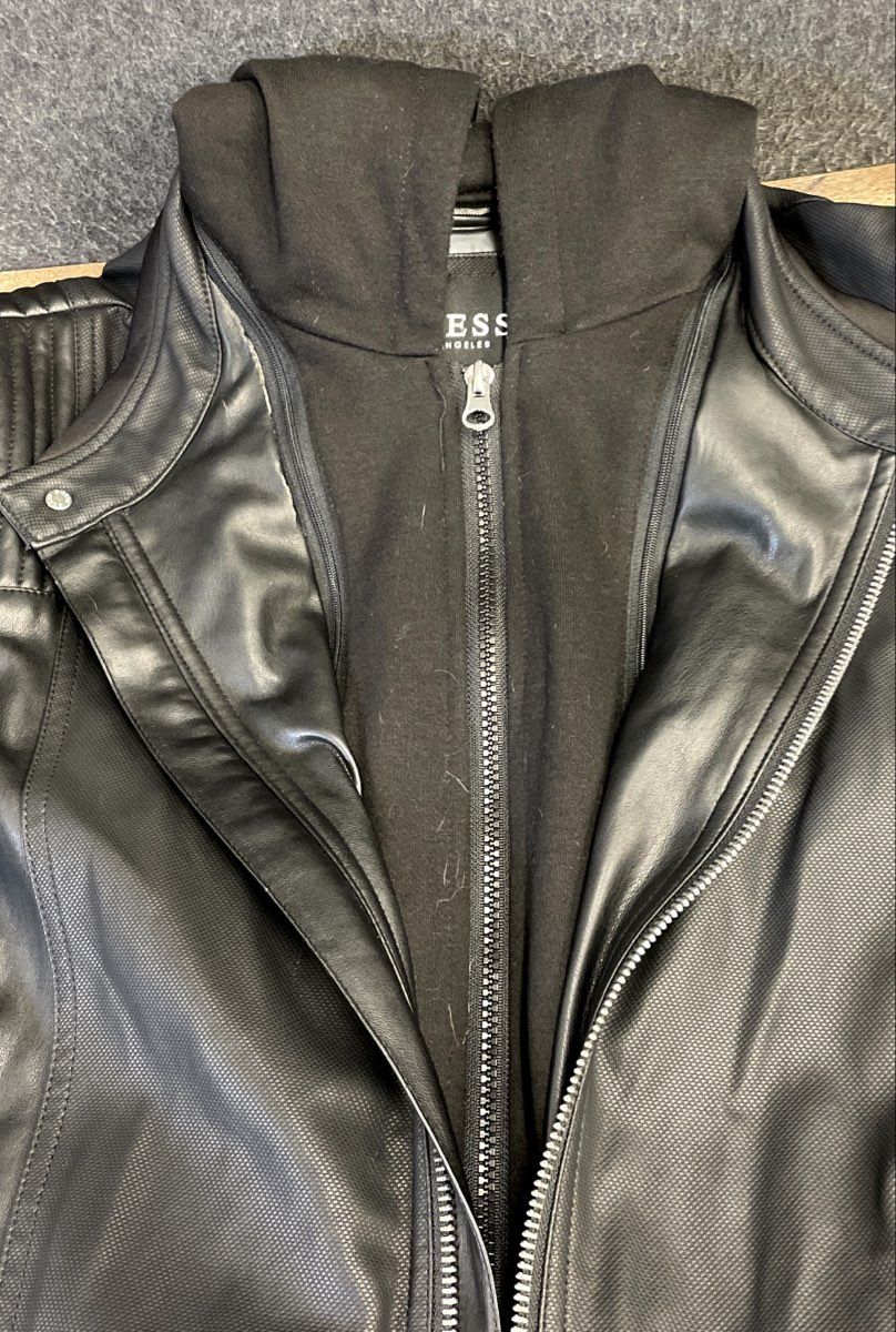 Guess Men's Black Faux Leather Hooded Moto Biker Jacket Quilted Shoulder Sz L
