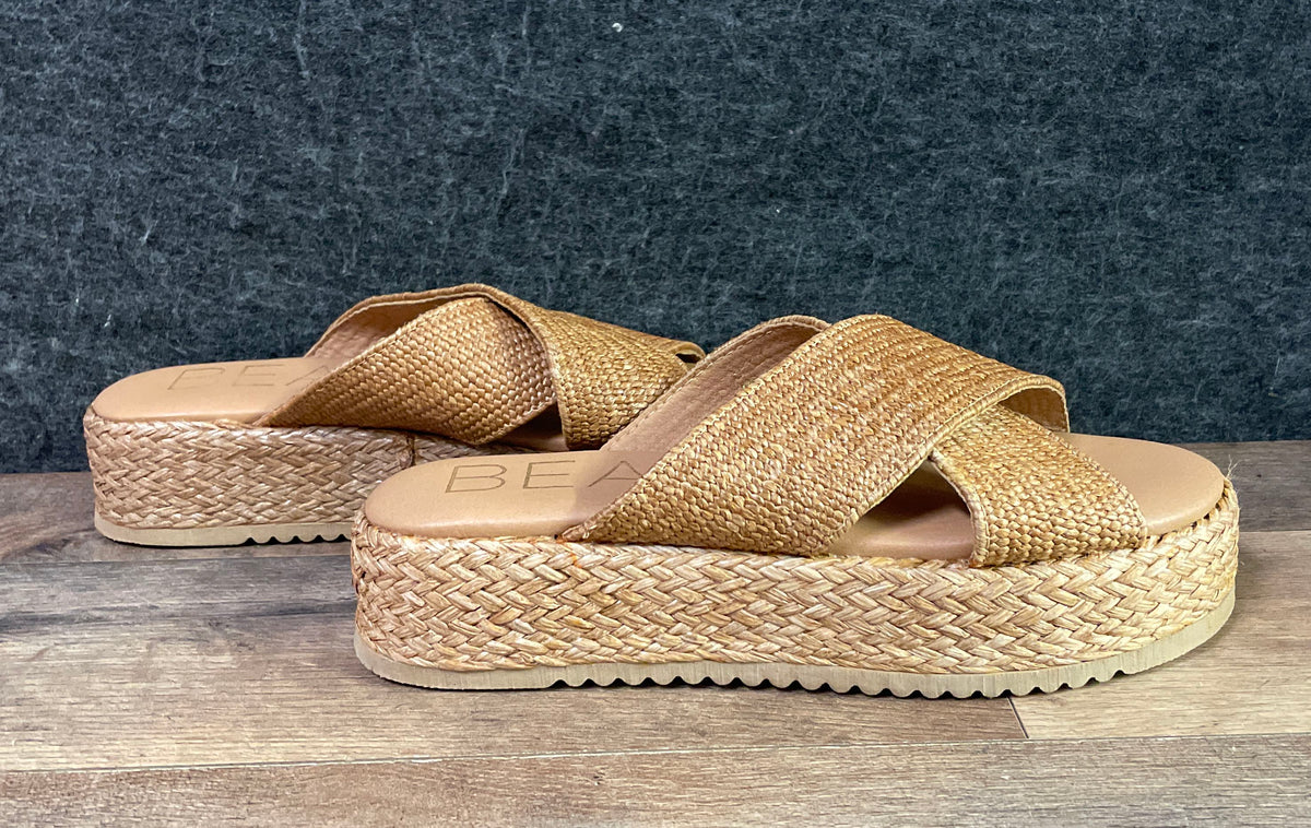 Beach By Matisse Tan Woven Raffia Criss Cross Platform Slide Sandals Size 8