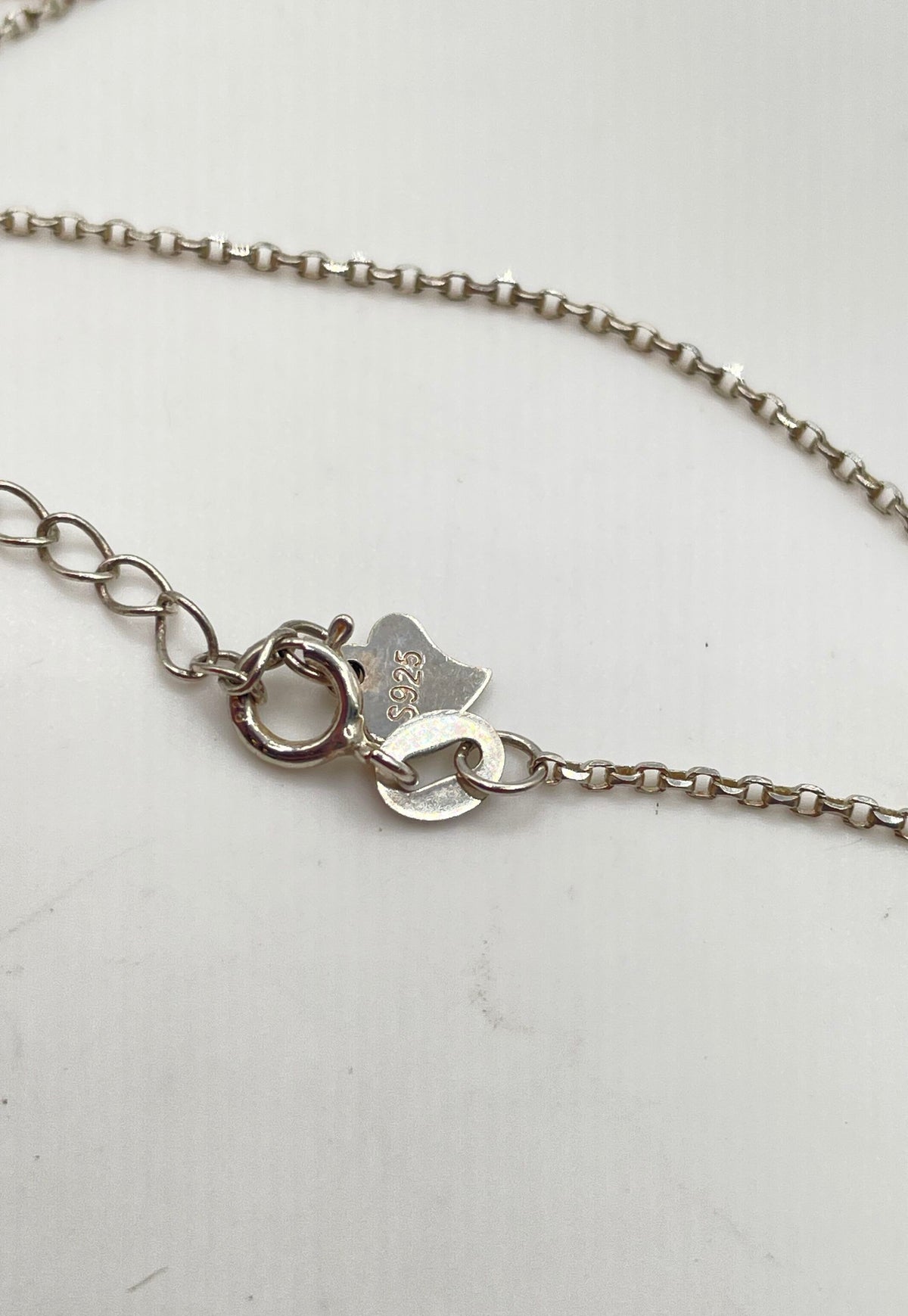 925 Sterling Silver Disney Mickey Mouse Graduation Cap Pendant Necklace 5.7g