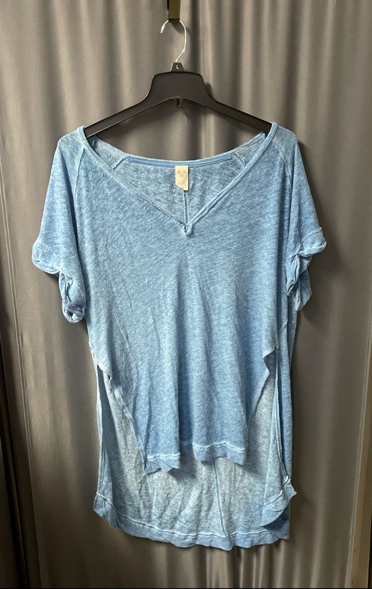 We the Free Women's Blue Linen Blend V-Neck Short Sleeve High Low Top Size S