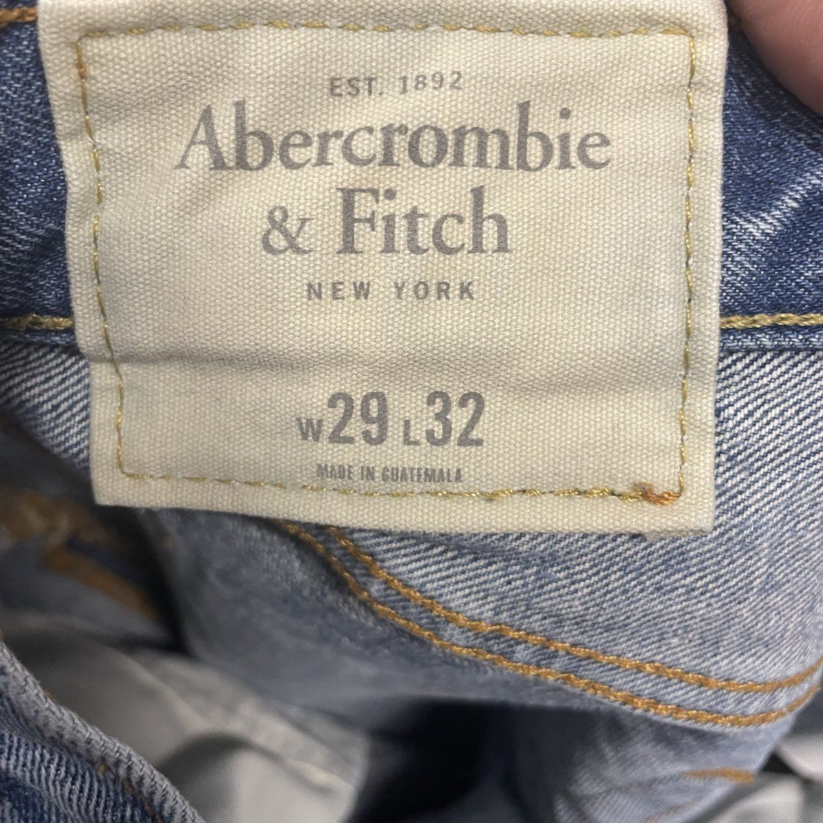 Abercrombie & Fitch Men's Light Wash Distressed Ripped Jeans Size 29x32