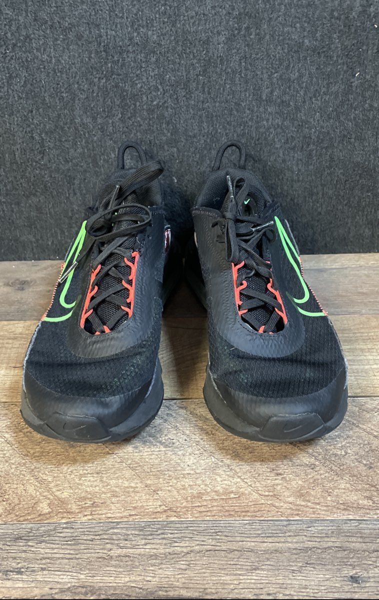 Nike Air Max 2090 Worldwide Black Flash Crimson Running Shoes Size 6.5Y